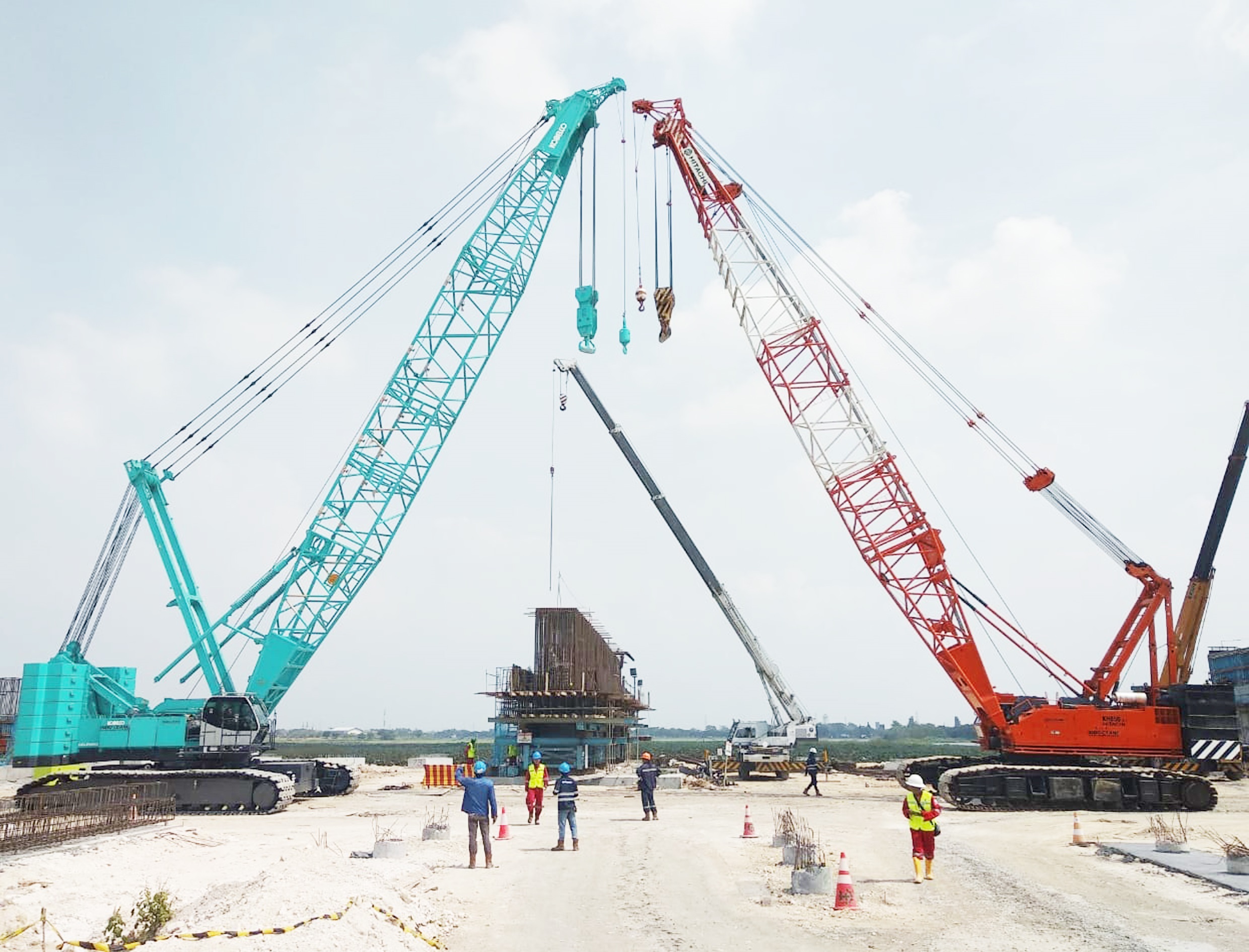 sewa crane jalan tol