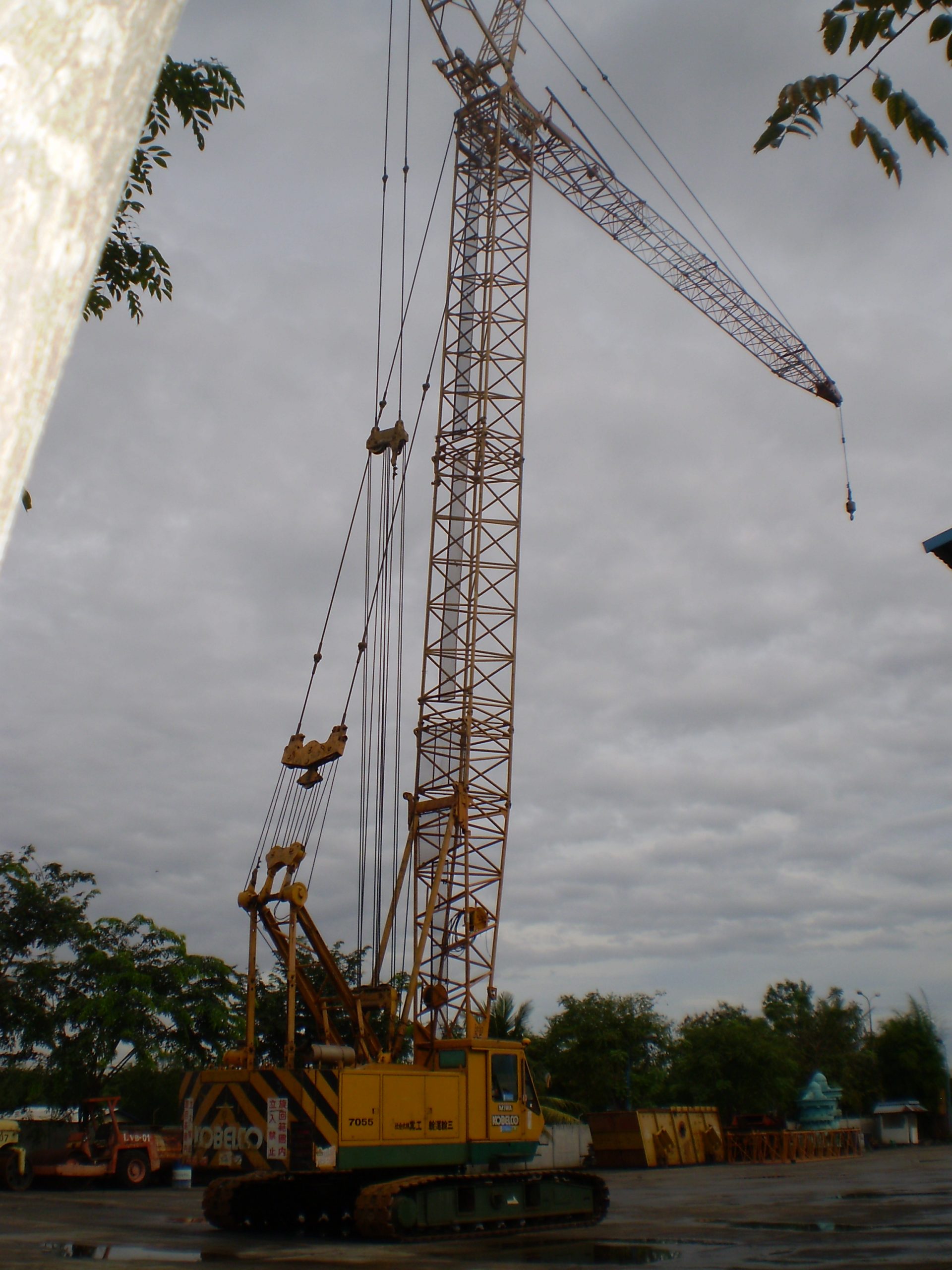 CRAWLER CRANE PT. INDO CRANE PRATAMA
