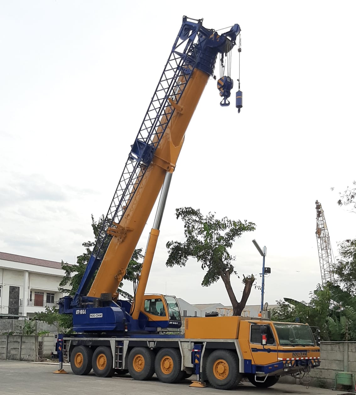 All Terrain Crane PT. Indo Crane Pratama